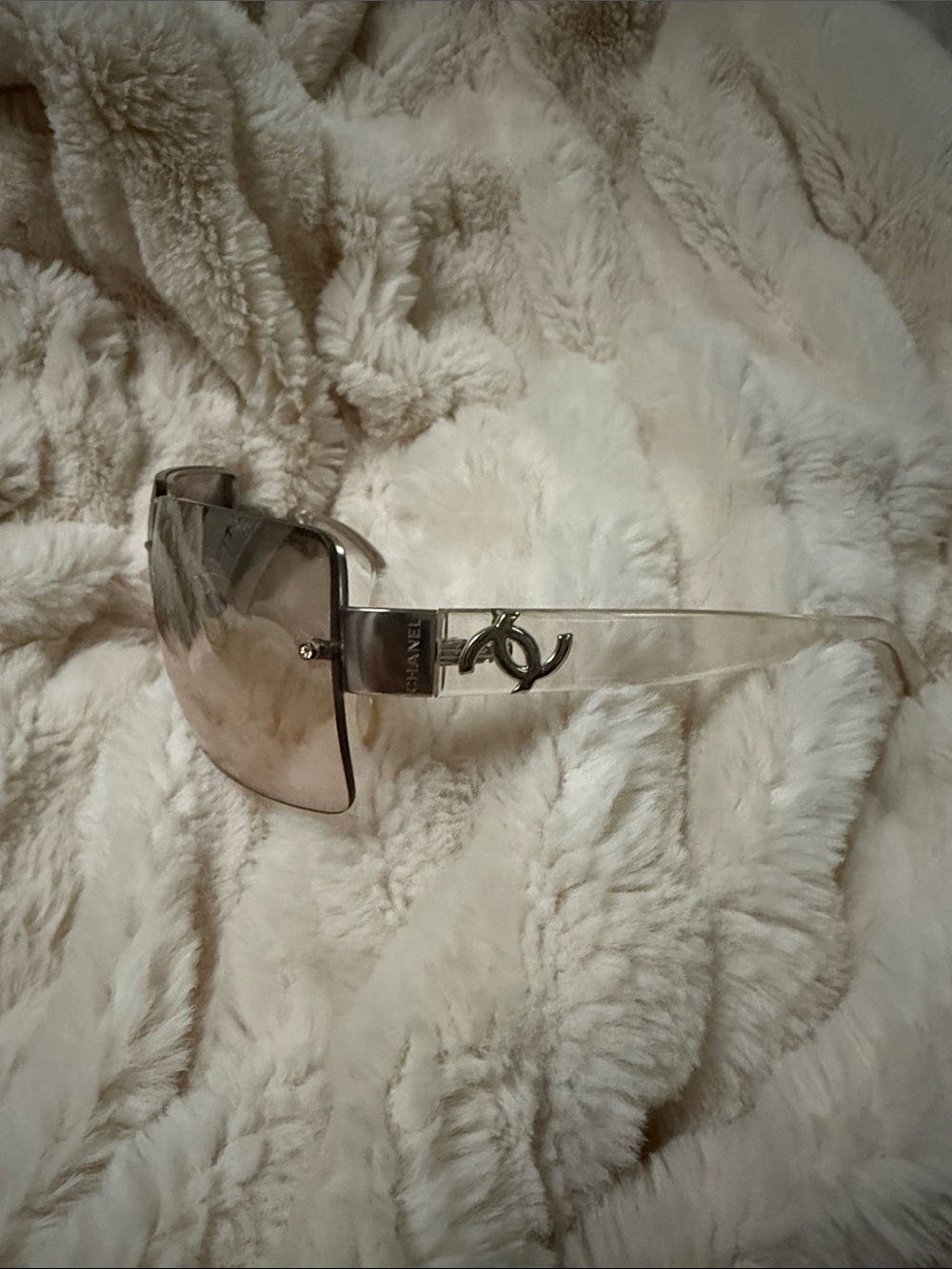 CHANEL Rimless Sunglasses in Light Brown Gradient Lens VINTAGE - Picture 4 of 16